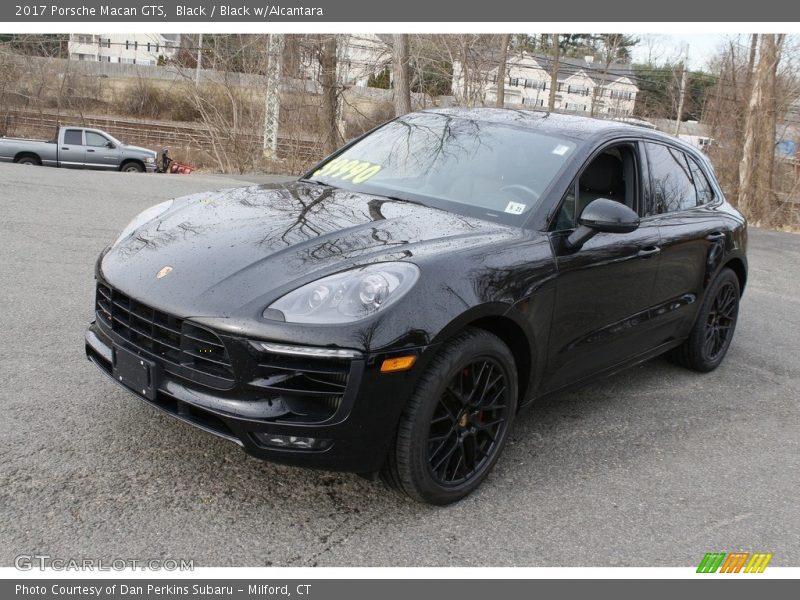 Black / Black w/Alcantara 2017 Porsche Macan GTS