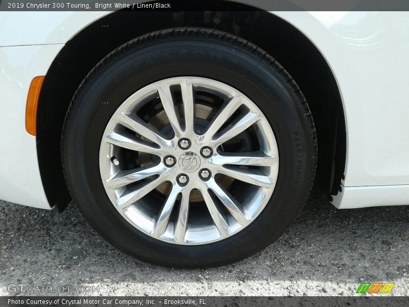 Bright White / Linen/Black 2019 Chrysler 300 Touring