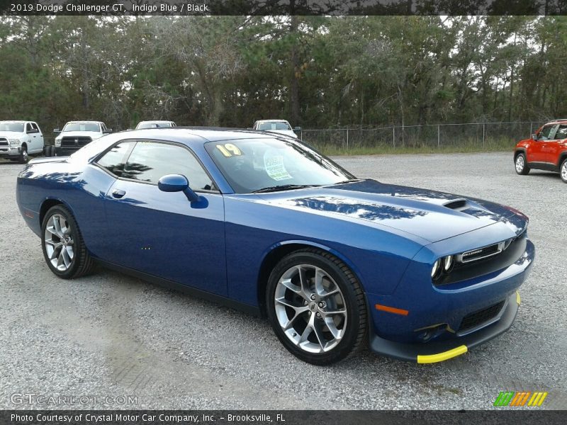 Front 3/4 View of 2019 Challenger GT