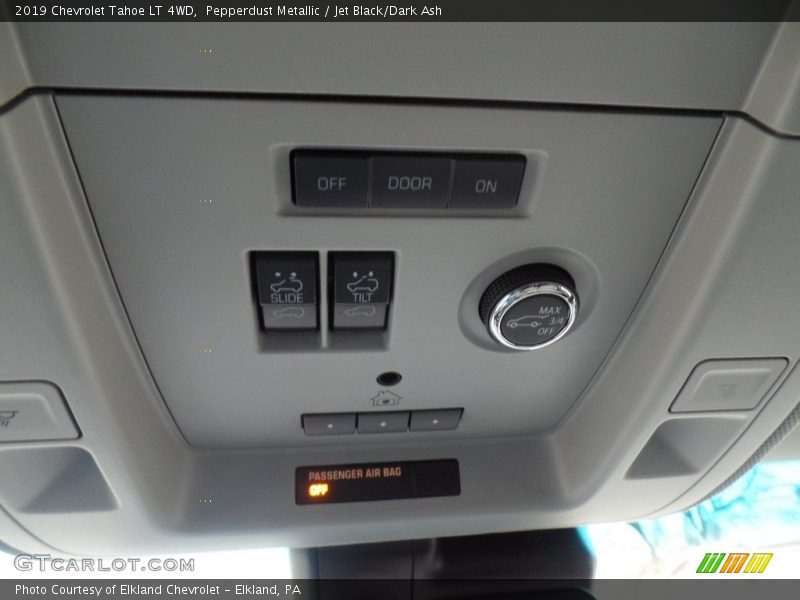 Pepperdust Metallic / Jet Black/Dark Ash 2019 Chevrolet Tahoe LT 4WD