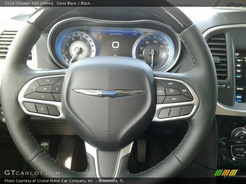 Gloss Black / Black 2019 Chrysler 300 Limited