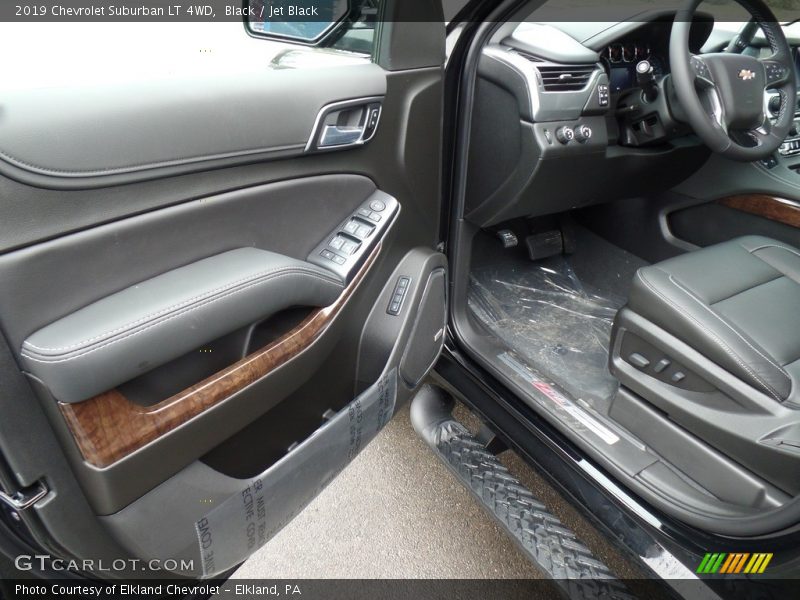 Black / Jet Black 2019 Chevrolet Suburban LT 4WD