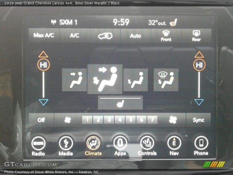 Billet Silver Metallic / Black 2019 Jeep Grand Cherokee Laredo 4x4