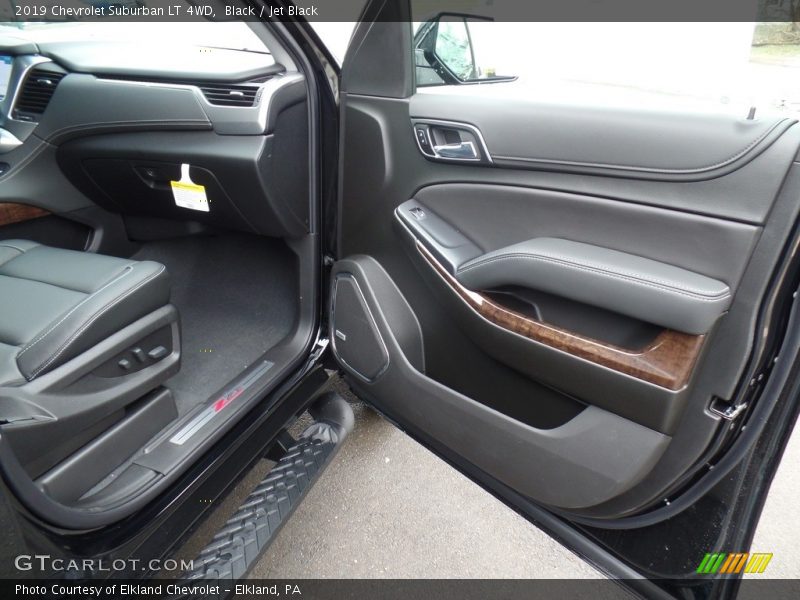 Black / Jet Black 2019 Chevrolet Suburban LT 4WD
