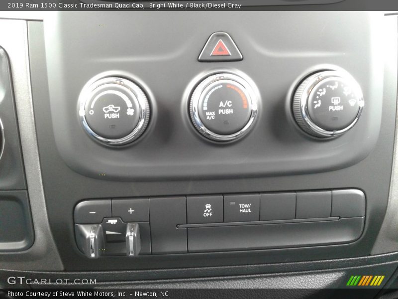 Bright White / Black/Diesel Gray 2019 Ram 1500 Classic Tradesman Quad Cab