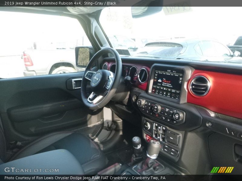 Sting-Gray / Black 2019 Jeep Wrangler Unlimited Rubicon 4x4