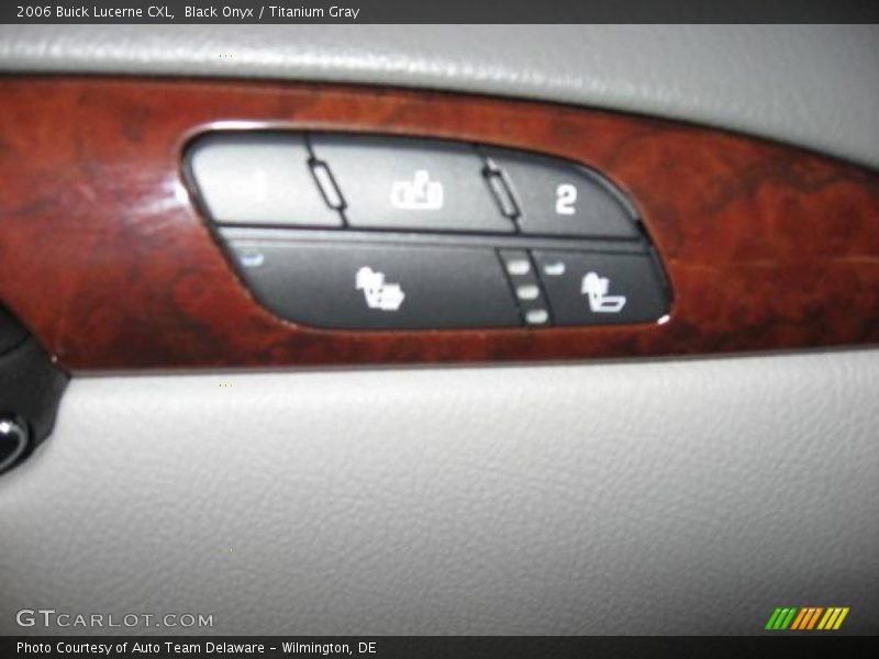 Black Onyx / Titanium Gray 2006 Buick Lucerne CXL