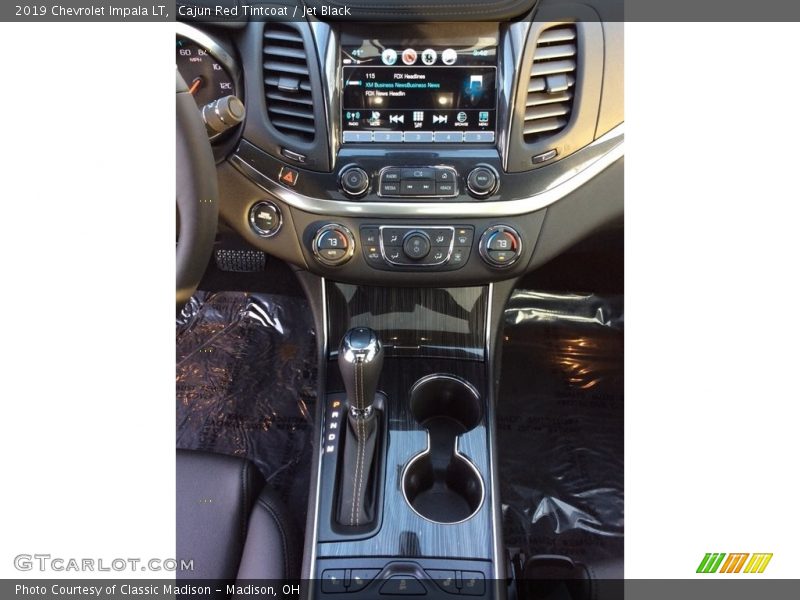 Controls of 2019 Impala LT