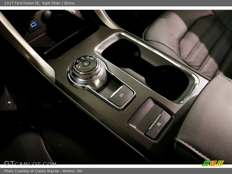 Ingot Silver / Ebony 2017 Ford Fusion SE