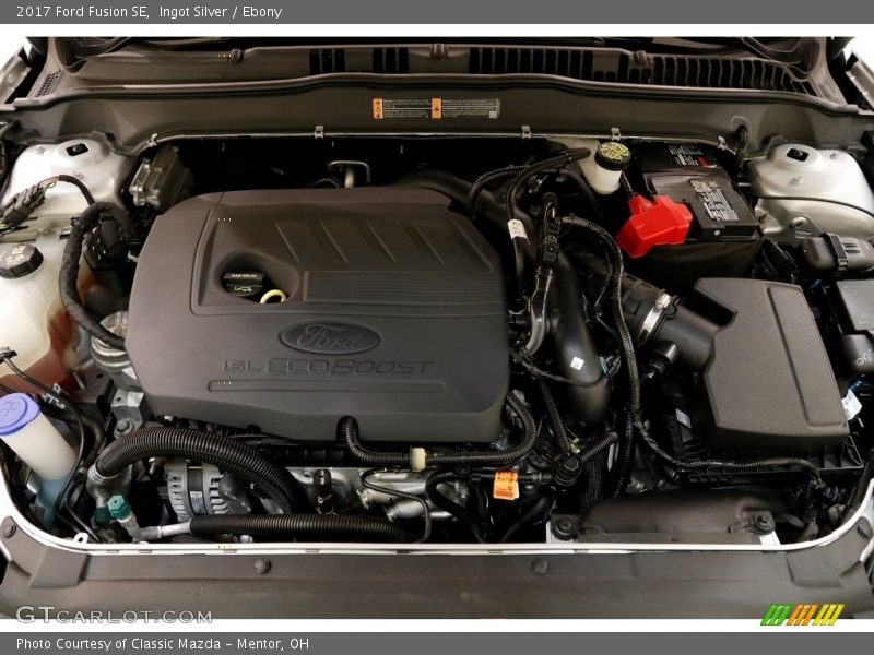 Ingot Silver / Ebony 2017 Ford Fusion SE