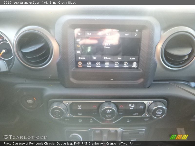 Sting-Gray / Black 2019 Jeep Wrangler Sport 4x4