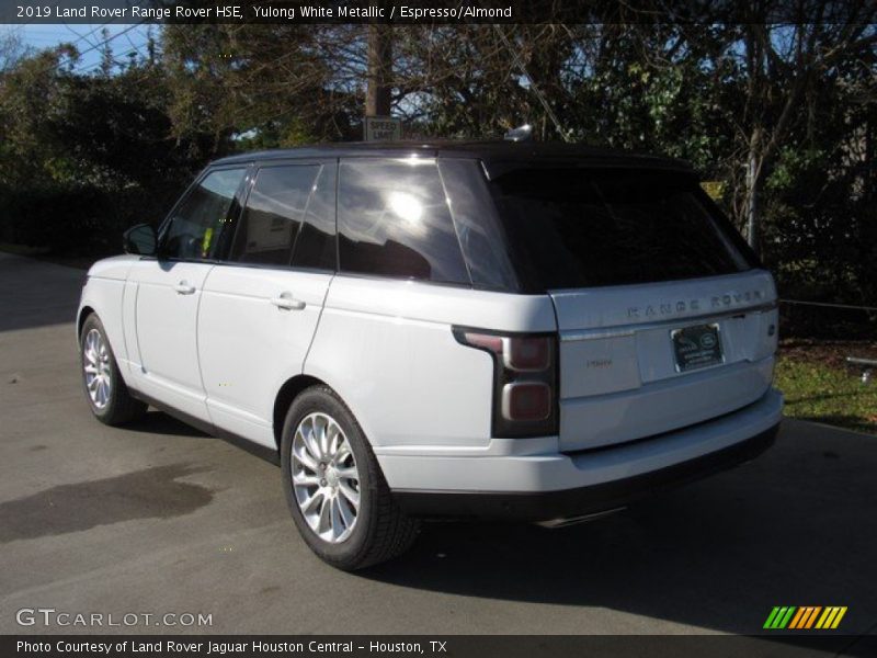 Yulong White Metallic / Espresso/Almond 2019 Land Rover Range Rover HSE