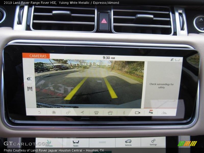 Yulong White Metallic / Espresso/Almond 2019 Land Rover Range Rover HSE