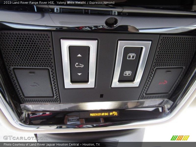 Yulong White Metallic / Espresso/Almond 2019 Land Rover Range Rover HSE