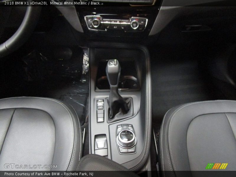 Mineral White Metallic / Black 2018 BMW X1 xDrive28i
