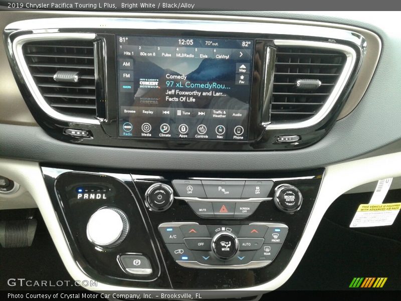 Bright White / Black/Alloy 2019 Chrysler Pacifica Touring L Plus