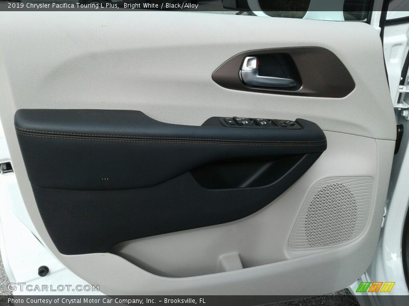 Bright White / Black/Alloy 2019 Chrysler Pacifica Touring L Plus