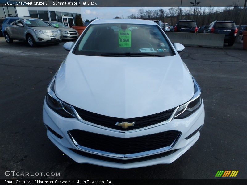 Summit White / Jet Black 2017 Chevrolet Cruze LT