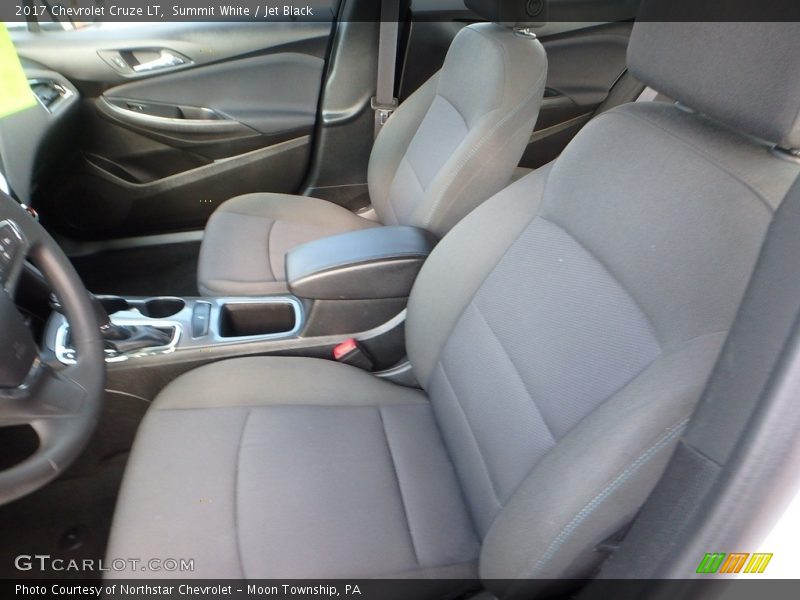 Summit White / Jet Black 2017 Chevrolet Cruze LT
