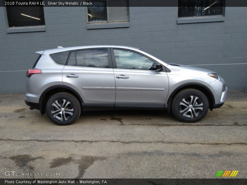 Silver Sky Metallic / Black 2018 Toyota RAV4 LE