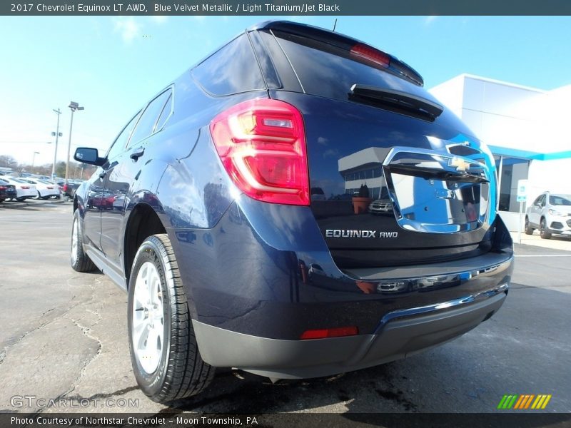 Blue Velvet Metallic / Light Titanium/Jet Black 2017 Chevrolet Equinox LT AWD