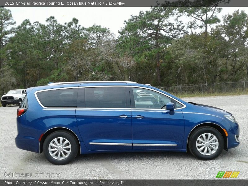 Ocean Blue Metallic / Black/Alloy 2019 Chrysler Pacifica Touring L