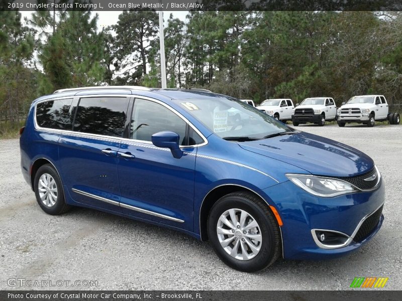 Ocean Blue Metallic / Black/Alloy 2019 Chrysler Pacifica Touring L