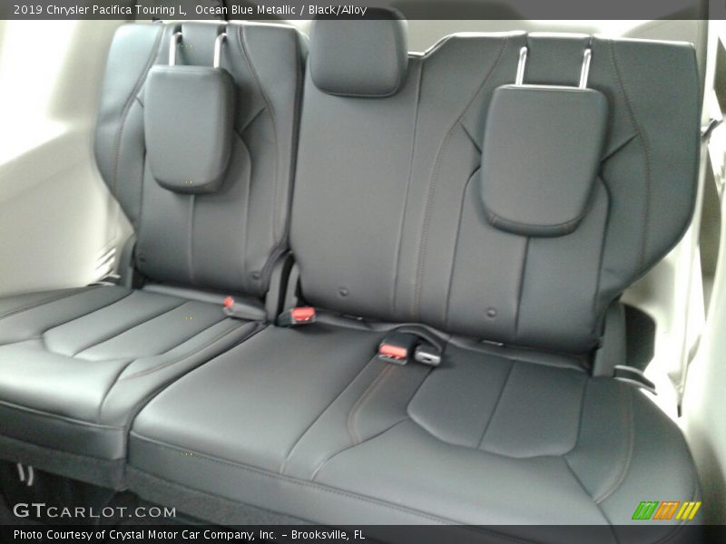 Ocean Blue Metallic / Black/Alloy 2019 Chrysler Pacifica Touring L