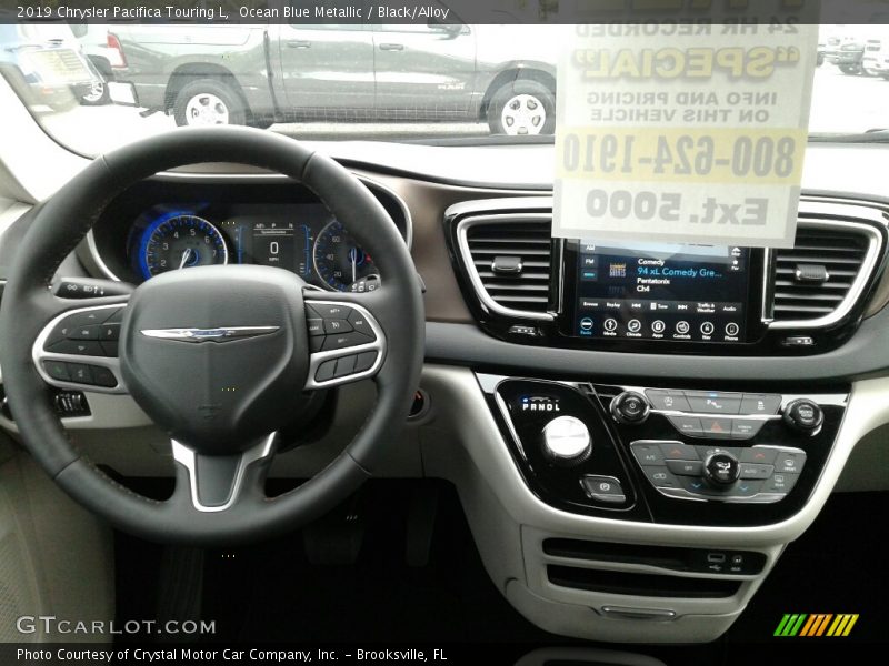 Ocean Blue Metallic / Black/Alloy 2019 Chrysler Pacifica Touring L