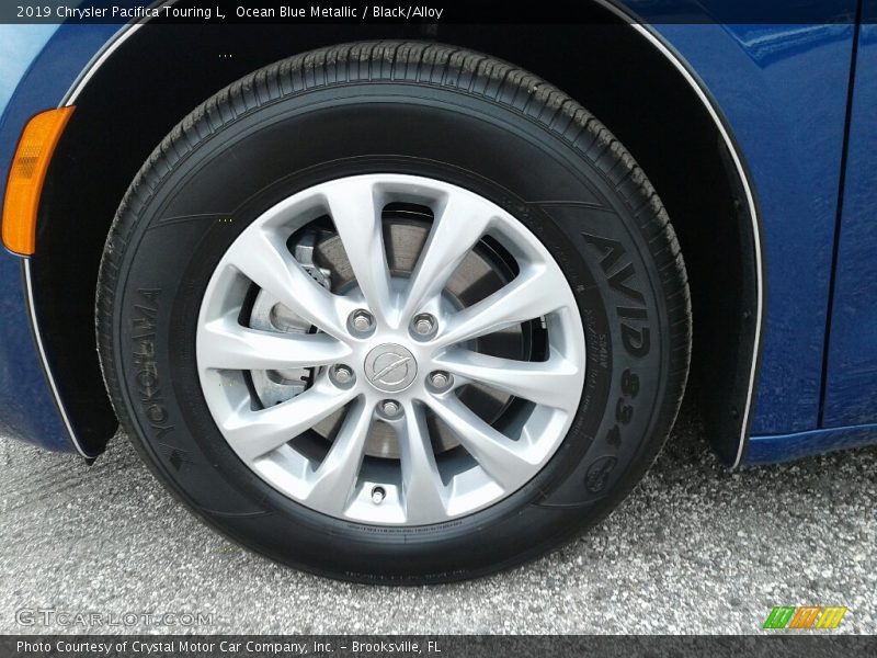 Ocean Blue Metallic / Black/Alloy 2019 Chrysler Pacifica Touring L
