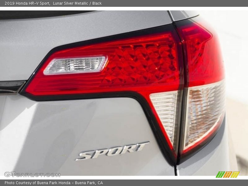Lunar Silver Metallic / Black 2019 Honda HR-V Sport