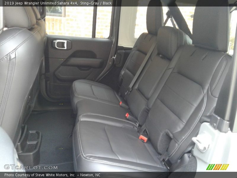 Sting-Gray / Black 2019 Jeep Wrangler Unlimited Sahara 4x4
