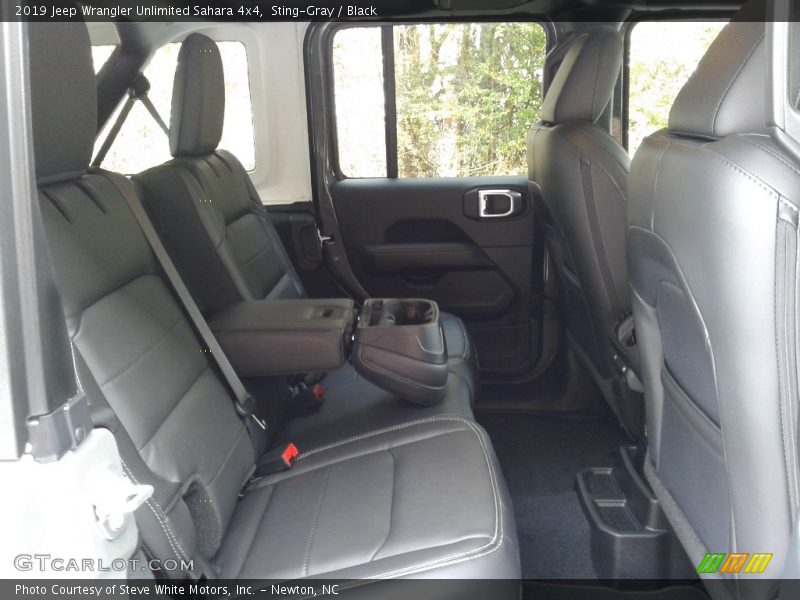 Sting-Gray / Black 2019 Jeep Wrangler Unlimited Sahara 4x4