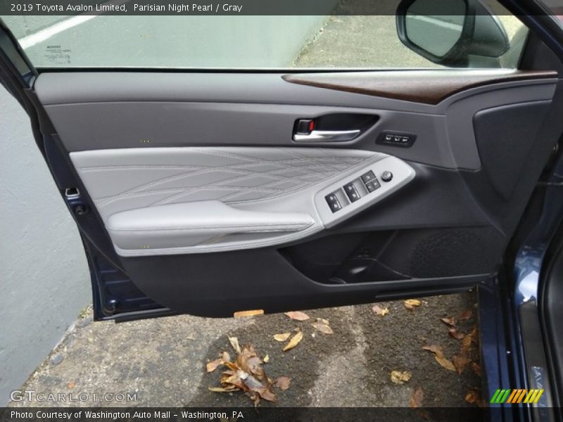 Parisian Night Pearl / Gray 2019 Toyota Avalon Limited