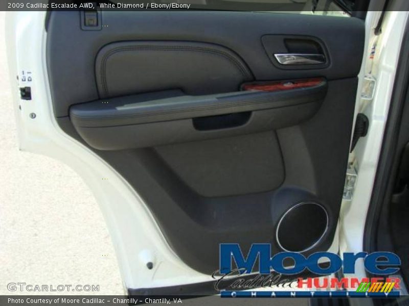White Diamond / Ebony/Ebony 2009 Cadillac Escalade AWD