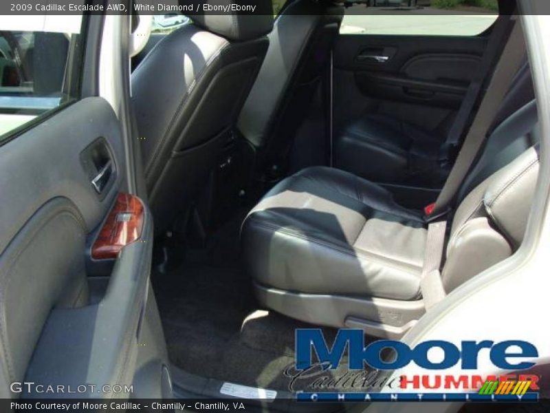 White Diamond / Ebony/Ebony 2009 Cadillac Escalade AWD