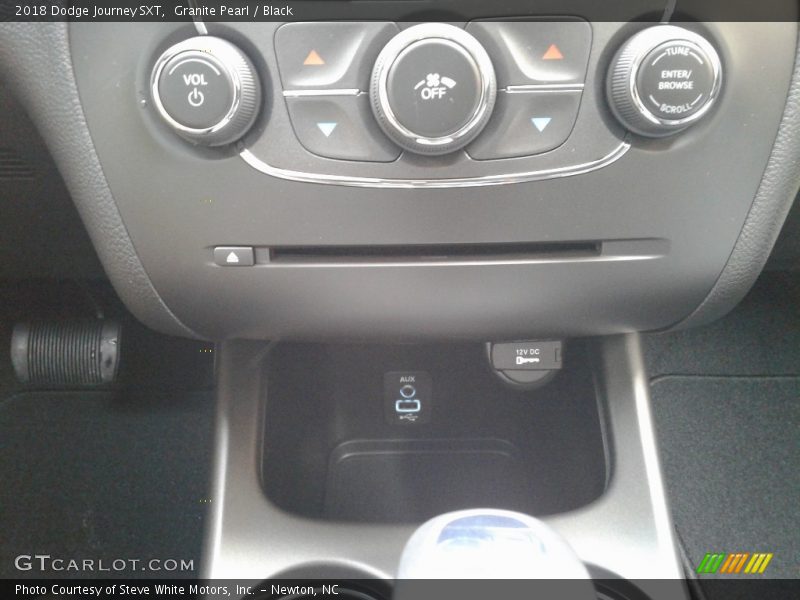 Granite Pearl / Black 2018 Dodge Journey SXT