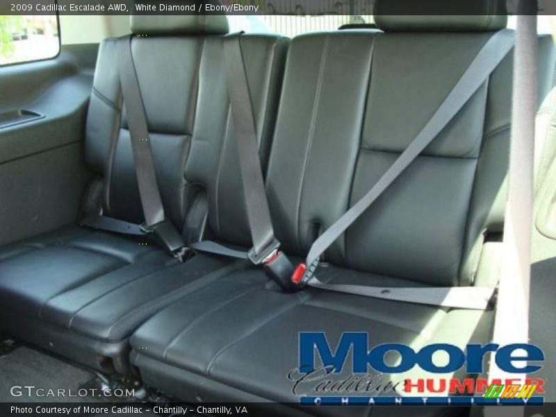 White Diamond / Ebony/Ebony 2009 Cadillac Escalade AWD