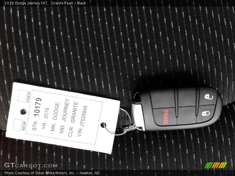 Granite Pearl / Black 2018 Dodge Journey SXT