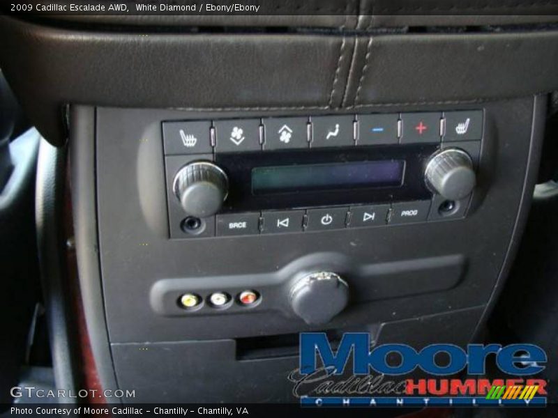 White Diamond / Ebony/Ebony 2009 Cadillac Escalade AWD