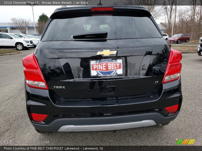 Mosaic Black Metallic / Jet Black 2019 Chevrolet Trax LT
