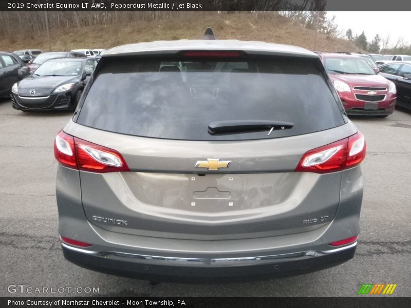 Pepperdust Metallic / Jet Black 2019 Chevrolet Equinox LT AWD