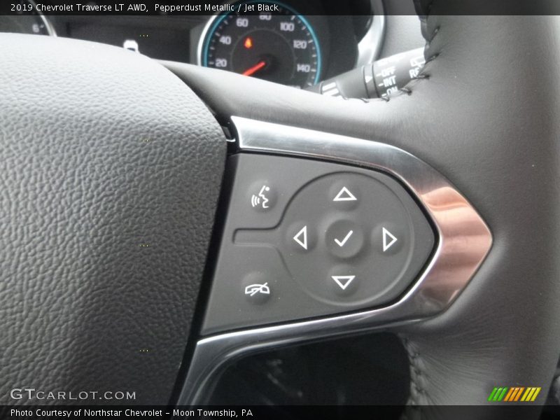 Pepperdust Metallic / Jet Black 2019 Chevrolet Traverse LT AWD