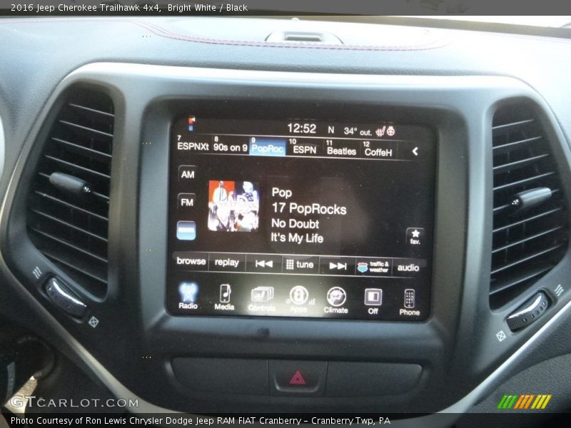 Bright White / Black 2016 Jeep Cherokee Trailhawk 4x4