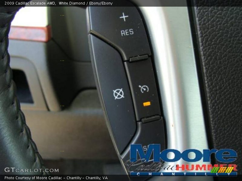 White Diamond / Ebony/Ebony 2009 Cadillac Escalade AWD
