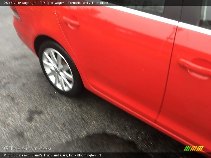 Tornado Red / Titan Black 2013 Volkswagen Jetta TDI SportWagen