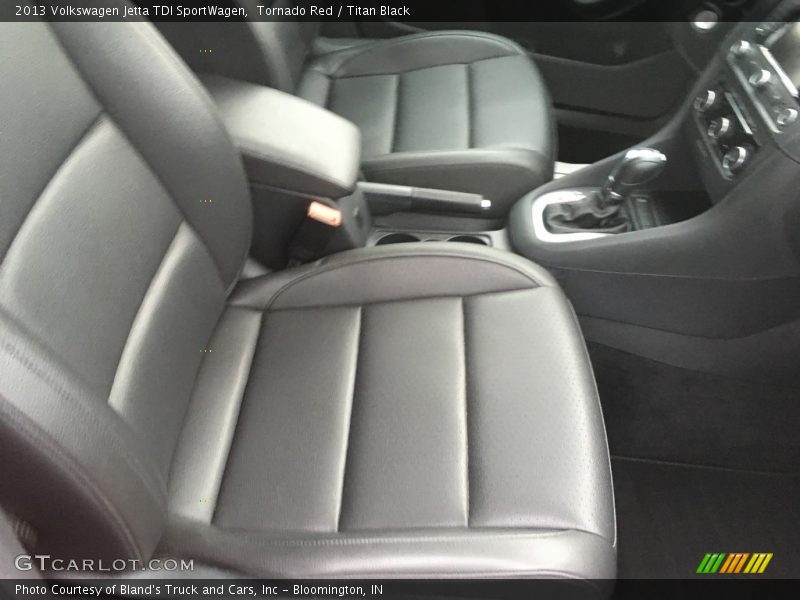 Tornado Red / Titan Black 2013 Volkswagen Jetta TDI SportWagen