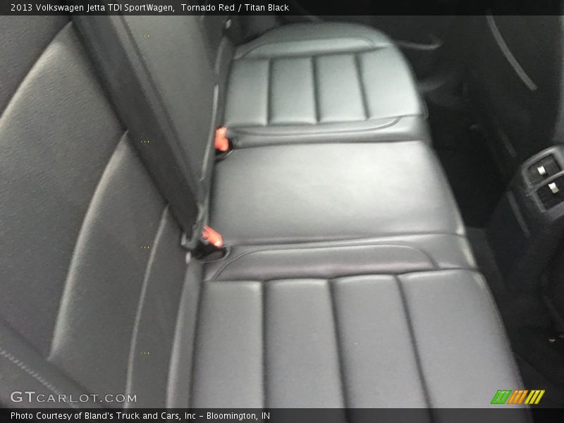 Tornado Red / Titan Black 2013 Volkswagen Jetta TDI SportWagen