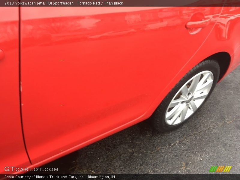 Tornado Red / Titan Black 2013 Volkswagen Jetta TDI SportWagen