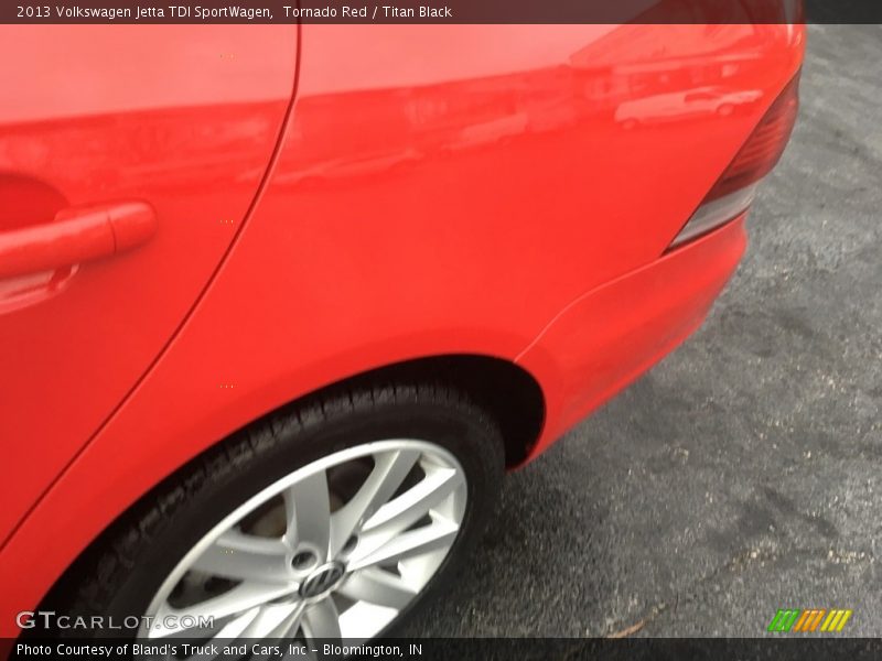 Tornado Red / Titan Black 2013 Volkswagen Jetta TDI SportWagen
